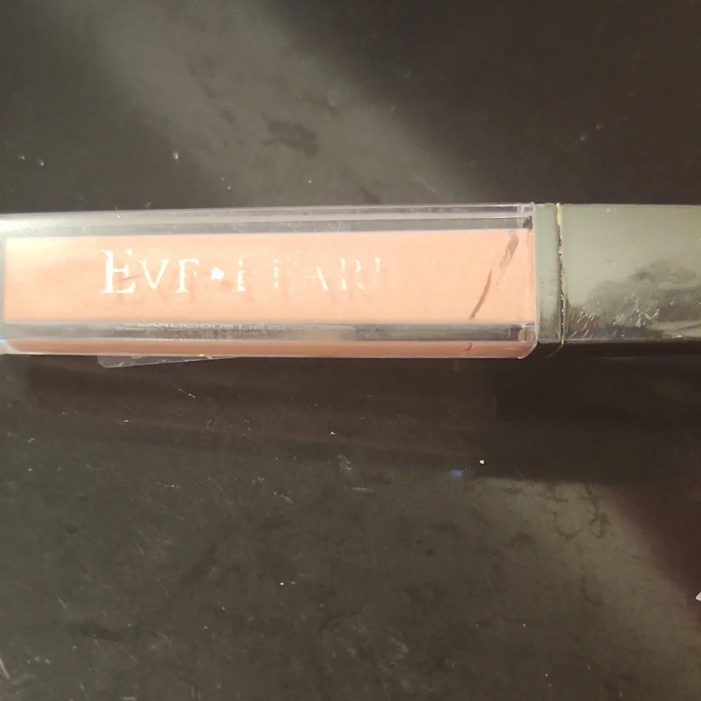Eve Pearl Lip Gloss